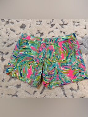 Lilly Pulitzer Vibrant Pink Tropical Print Women’s Shorts size XS